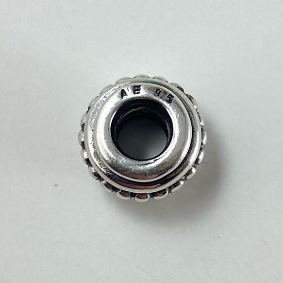 New PANDORA Retired Sterling Silver Five Circle “Hopi” Charm Bead 790301 - Picture 6 of 8